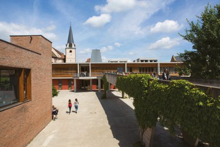 Cours de récréation du Groupe Scolaire du Rosenmeer